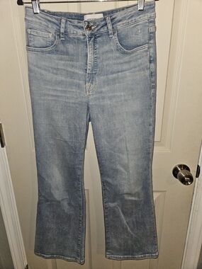 Women’s Light Wash Bootcut Jeans - Mid Rise
